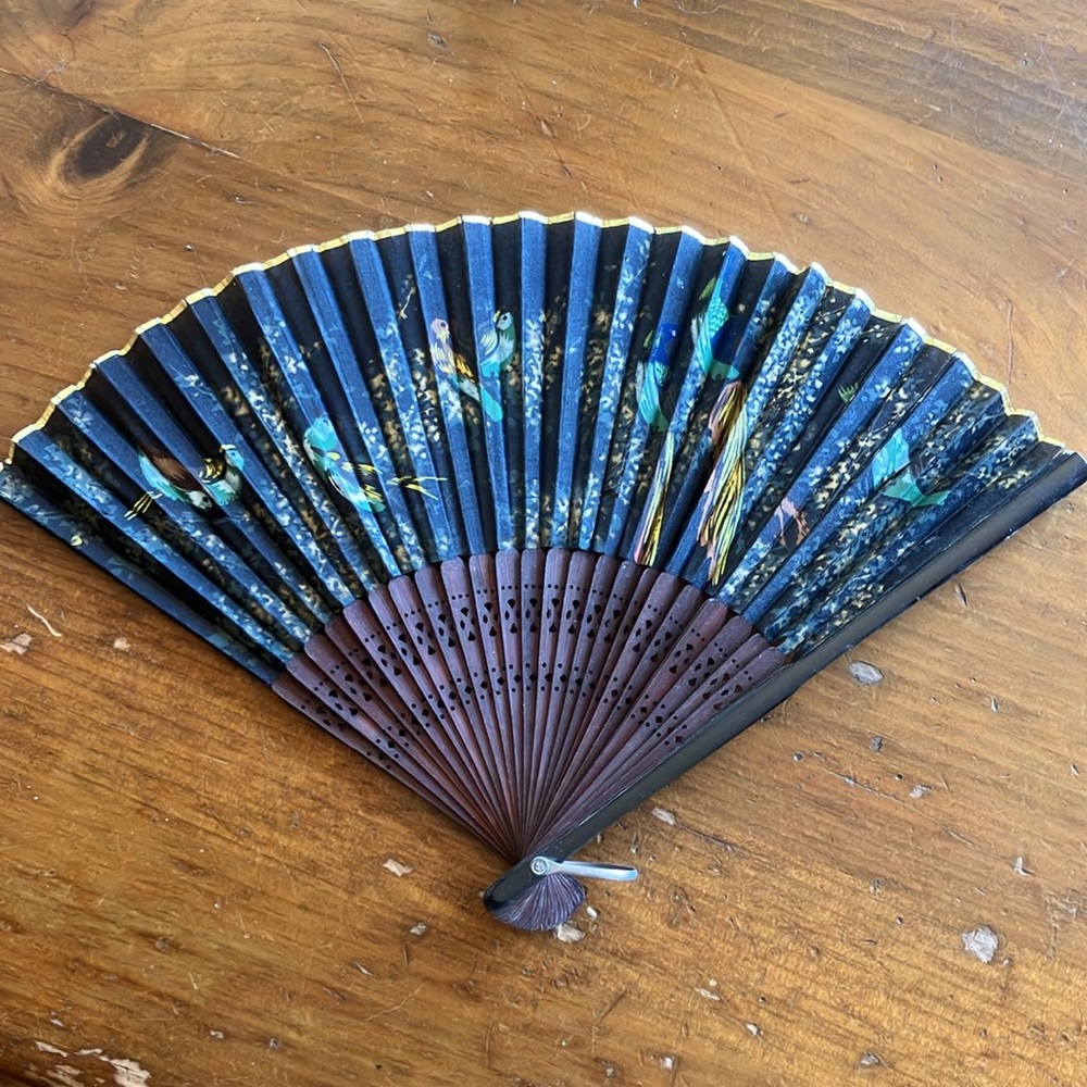 Two VINTAGE Japanese Fans - Picture 9 of 14